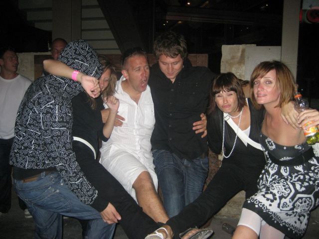i/Kranj/Absolvent08/07-BlackWhiteParty/absolvent 1866.jpg_640.jpg
